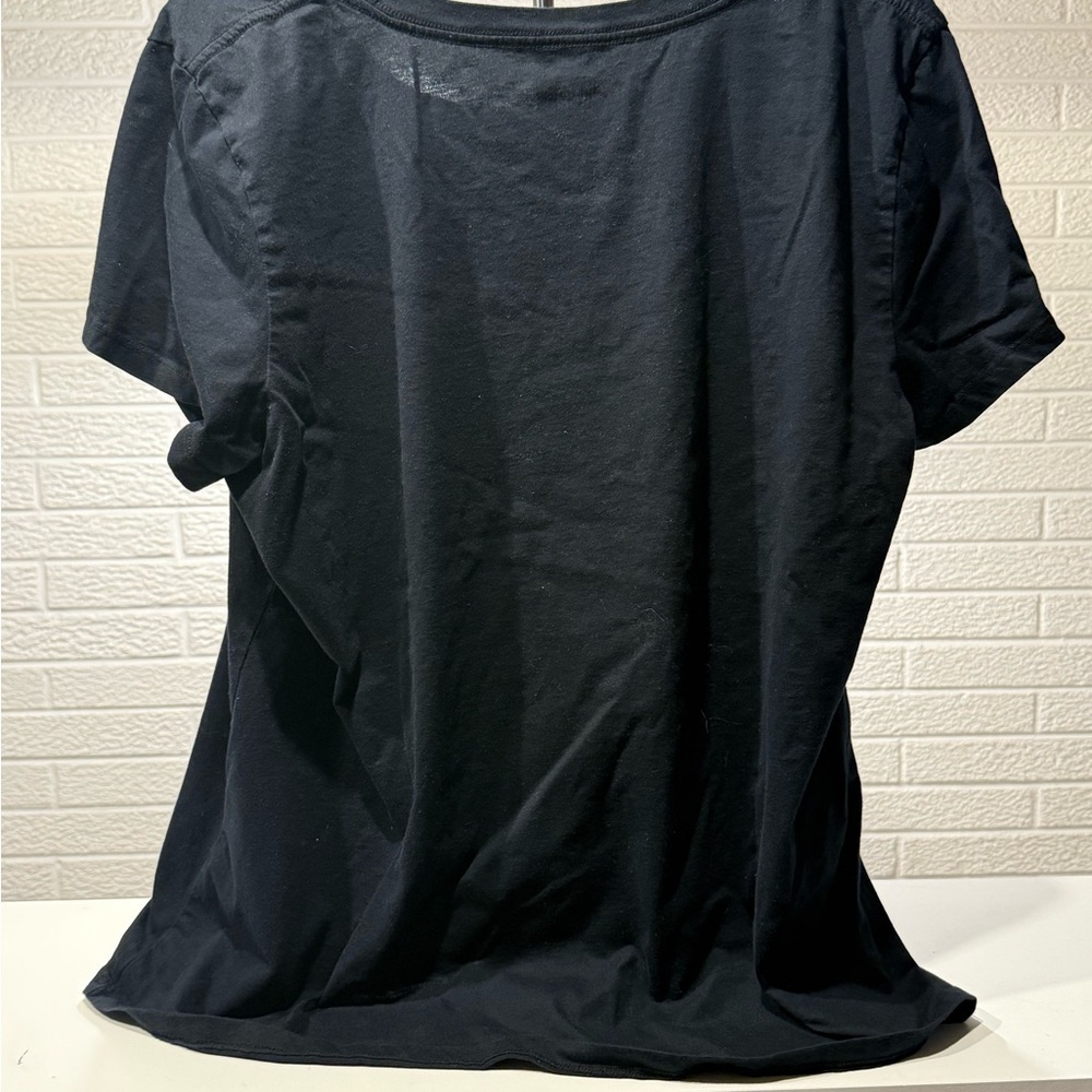 Vintage Graphic Black‎ and Pink Relaxed Tee - Picture 2 of 3